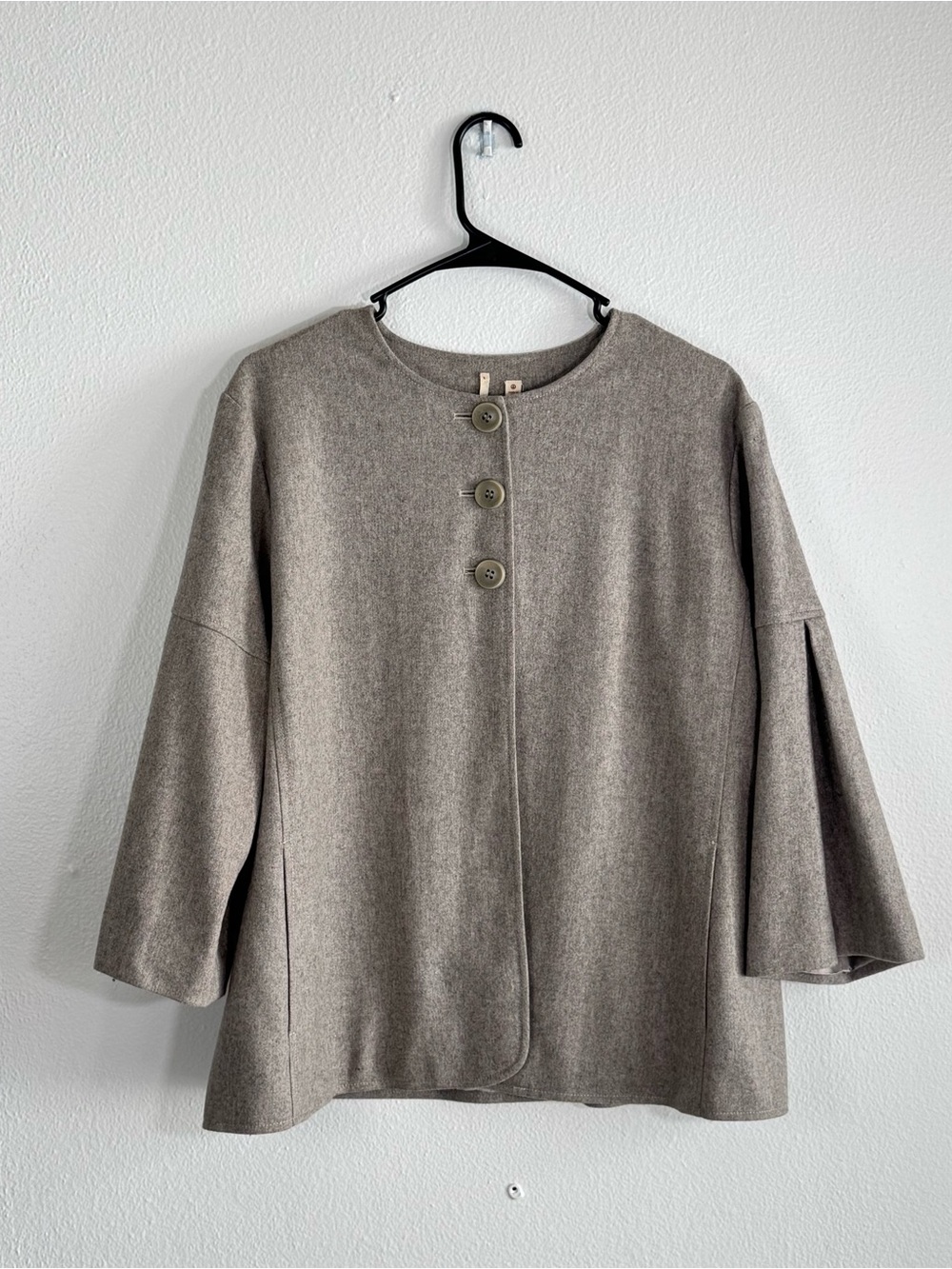 ISDA & Co Gray Wool Blend Bell Sleeve Jacket Size Large Made in California